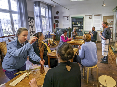 Korbflechten für Kinder und Erwachsene